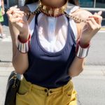 街中で、手錠で拘束される女性　神奈川県　座間市　2026年04月18日