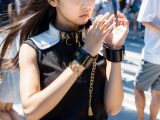 街中で、手錠で拘束される女性　京都府　長岡京市　2026年06月14日